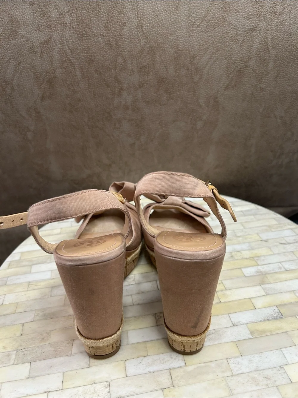 Tory Burch Penny Faille Bow wedge sandals size 8.5